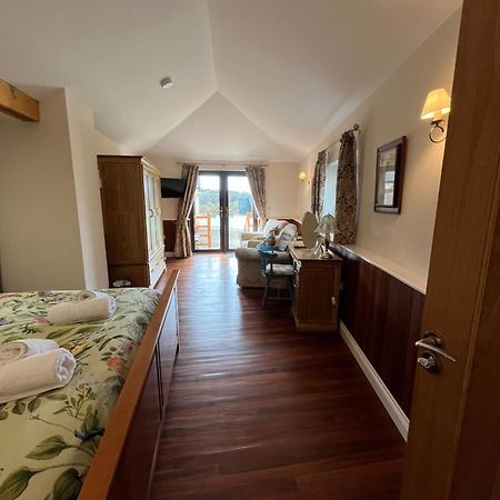 Neuadd Villa Llanwnen Exteriör bild