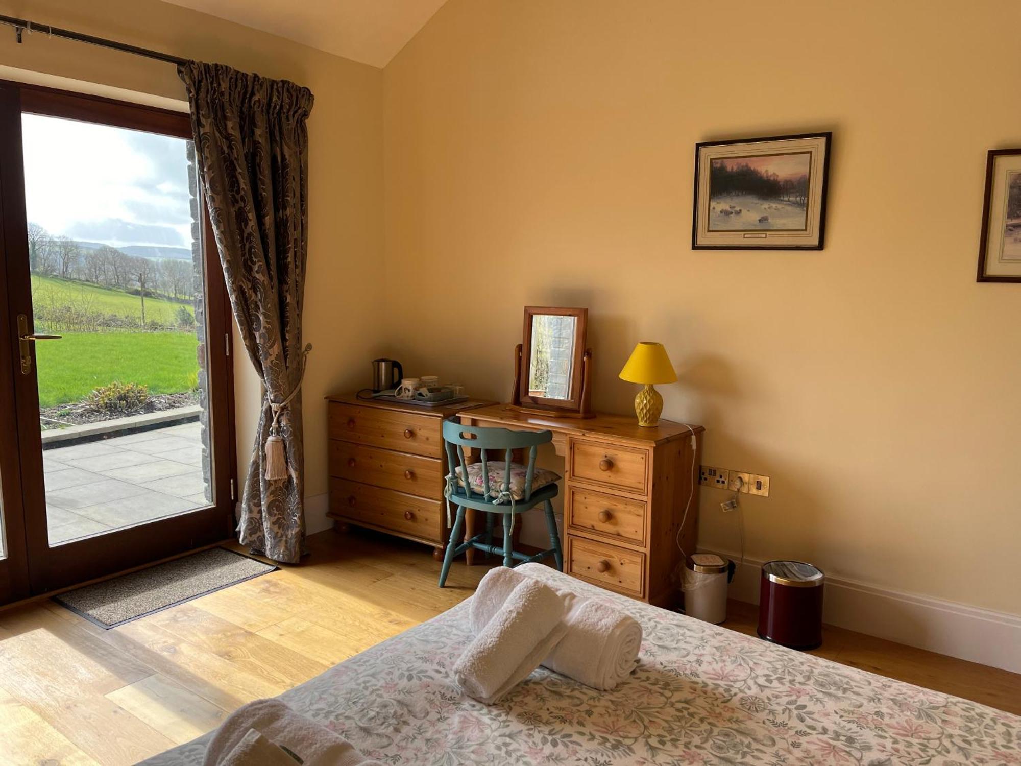 Neuadd Villa Llanwnen Exteriör bild