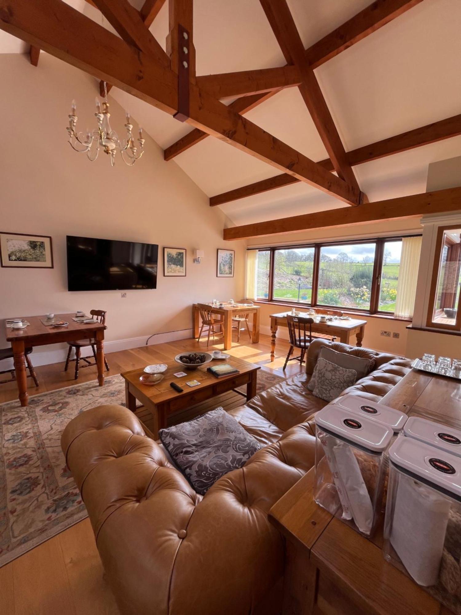 Neuadd Villa Llanwnen Exteriör bild